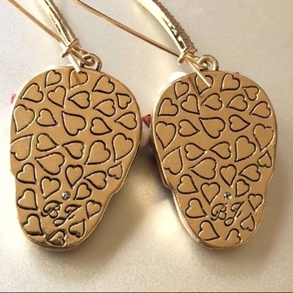 Betsey Johnson Skull Earrings Dangle Enamel NWT - Picture 2 of 5